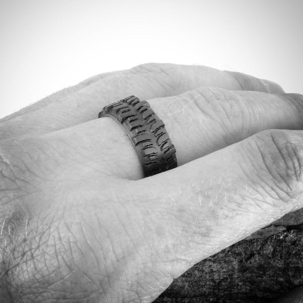 Carbon Fiber Tire Ring - Rugged Design - Camo Ever After